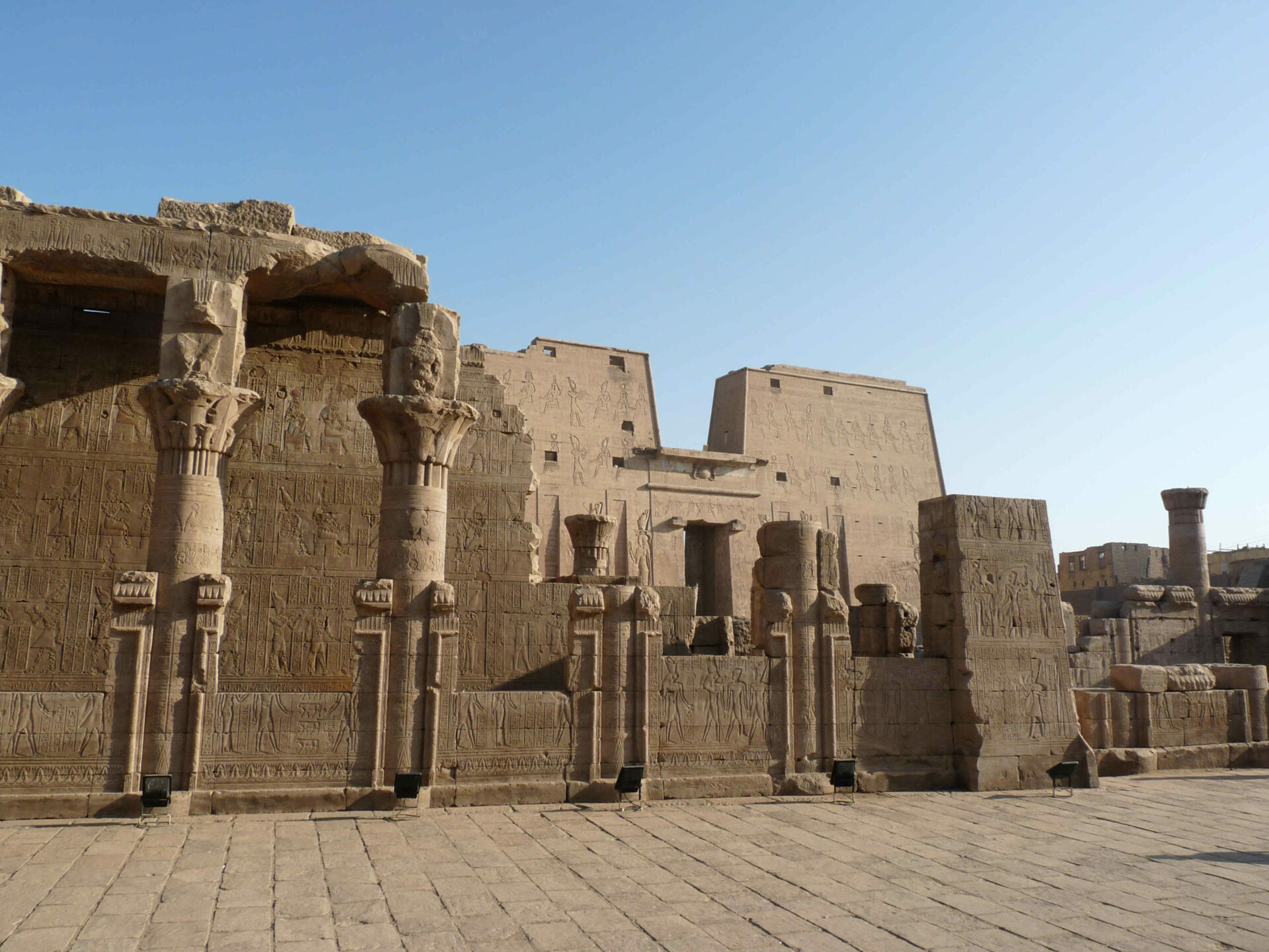 Le temple d Horus à Edfou en Égypte Partir voir le monde